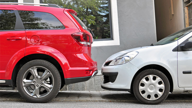 parking parallèle étroit